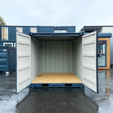 Intérieur du Container 8 pieds robuste et compact pour stockage sécurisé