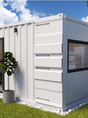 Vue extérieure du container bureau de 15 m² avec façade peinte.