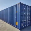 Vue extérieure d'un container maritime 40' High Cube neuf en zone portuaire.